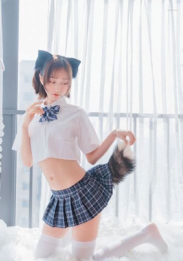 自拍偷拍25页_免费国语