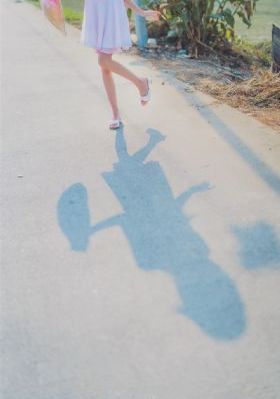 一个人总偷偷看你_DVD在线视频播放